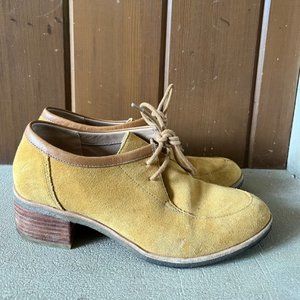 Clark's Mustard Suede Oxfords - Women's Size 8